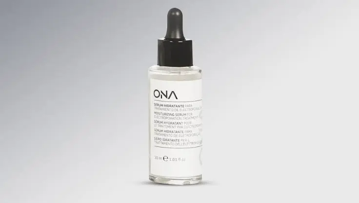 Frasco de Sérum Hidratante INDIBA ONA de 30 ml con dosificador, con ácido hialurónico de peso molecular medio para el tratamiento de electroporación facial.